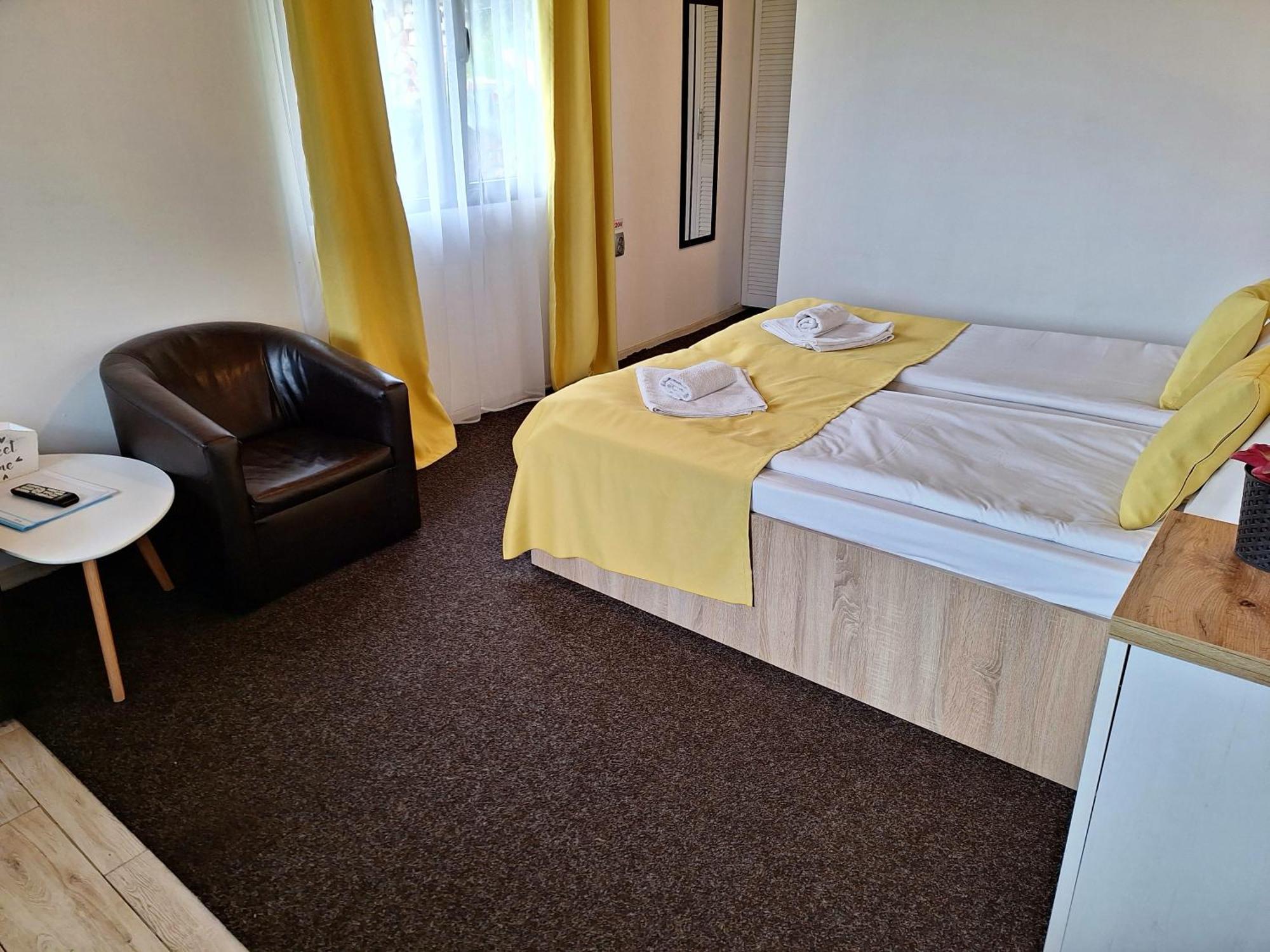 Pensiunea Tinelu Brasov Săcele Zewnętrze zdjęcie