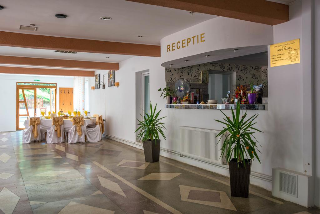 Pensiunea Tinelu Brasov Săcele Zewnętrze zdjęcie
